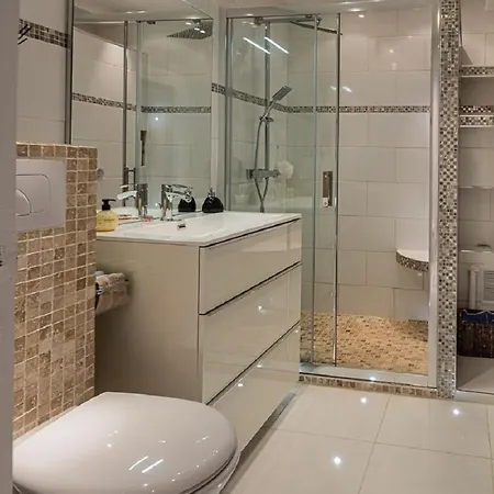 O 27 Fleurie * 戛纳